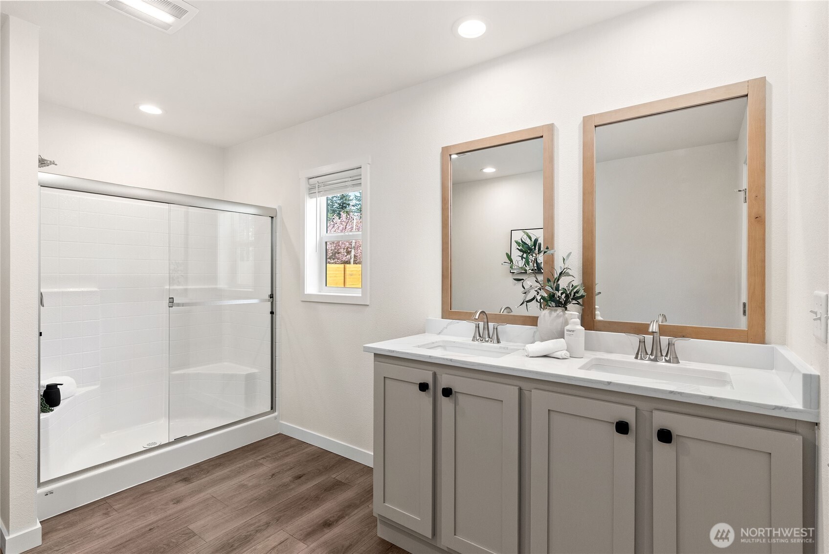 18429 SE Covington Sawyer Road , Kent, WA 98042
