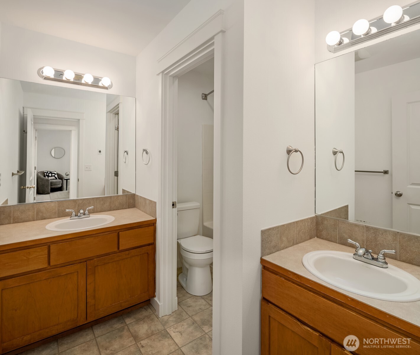 7601 39th Avenue S, Seattle, WA 98118