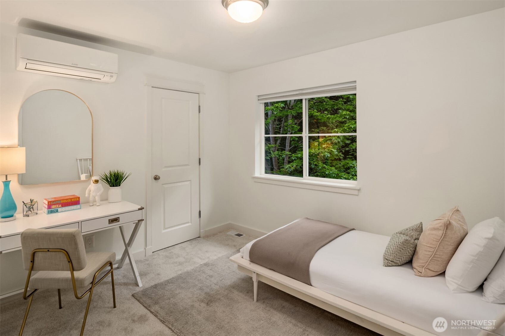 7601 39th Avenue S, Seattle, WA 98118