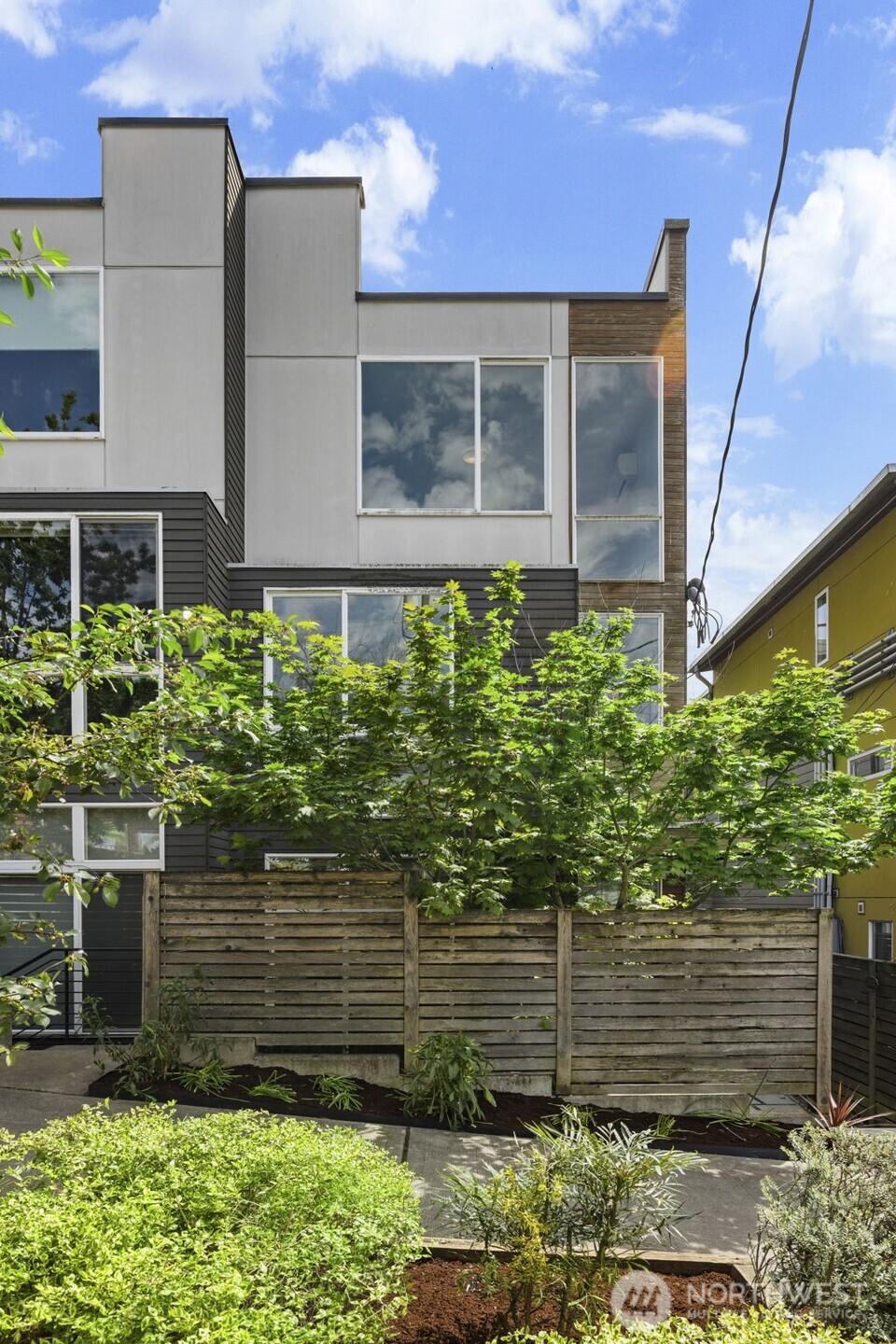 1415 E Fir Street , Seattle, WA 98122