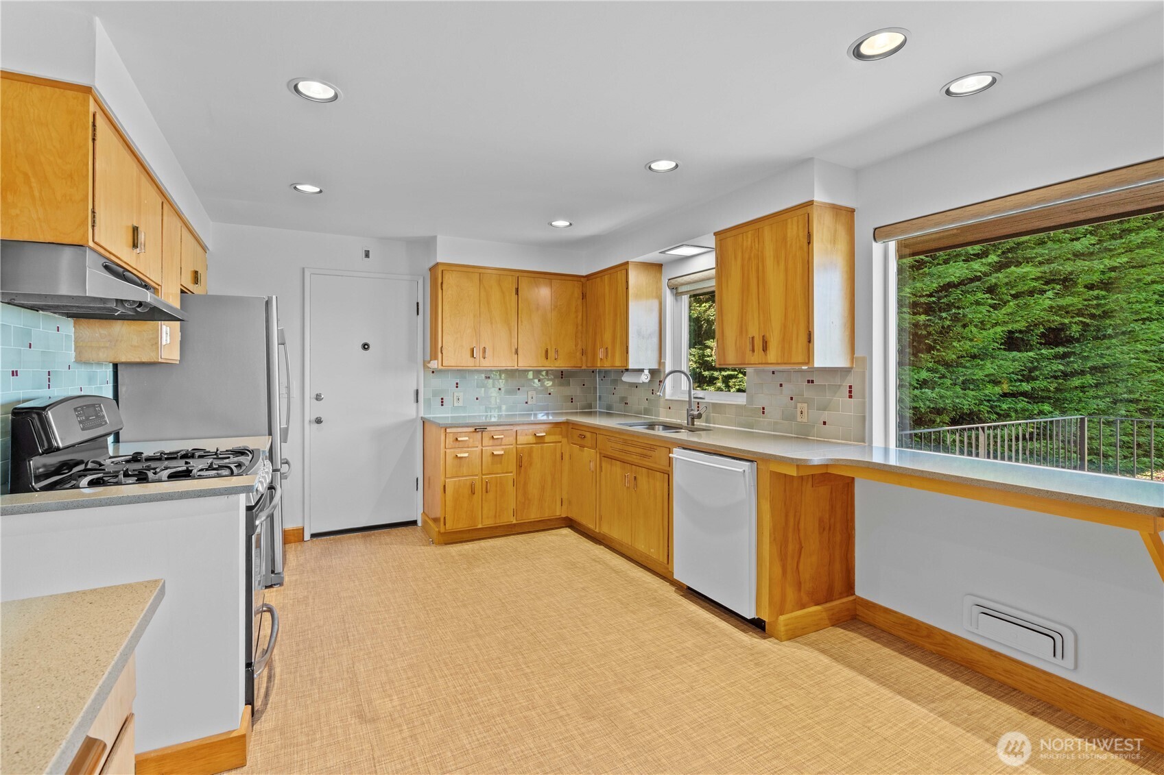 5911 49th Avenue SW, Seattle, WA 98136