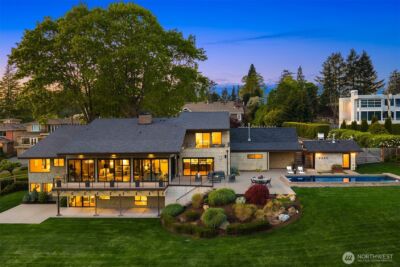 8221 NE 117th Street , Kirkland, WA 98034