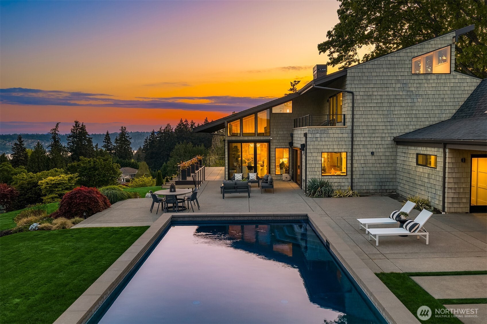 8221 NE 117th Street , Kirkland, WA 98034