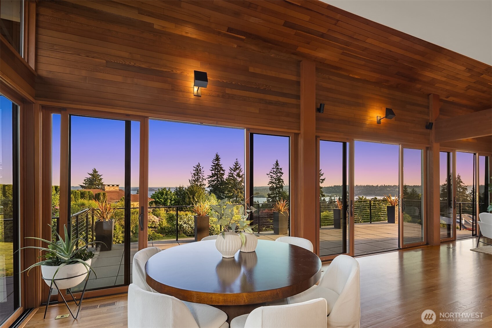 8221 NE 117th Street , Kirkland, WA 98034