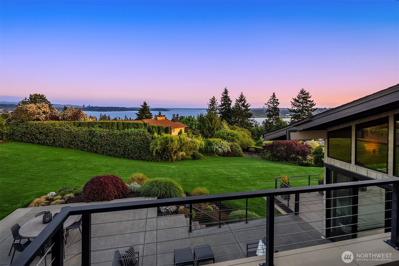 8221 NE 117th Street , Kirkland, WA 98034