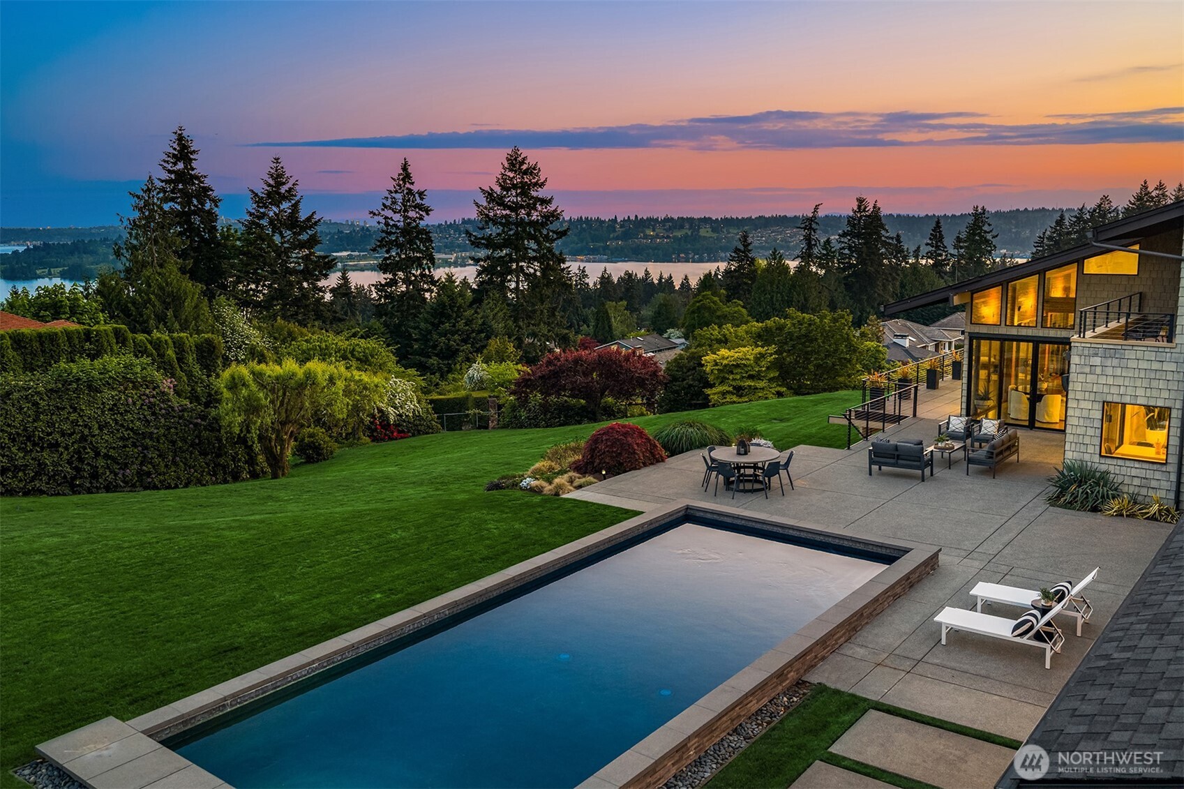 8221 NE 117th Street , Kirkland, WA 98034