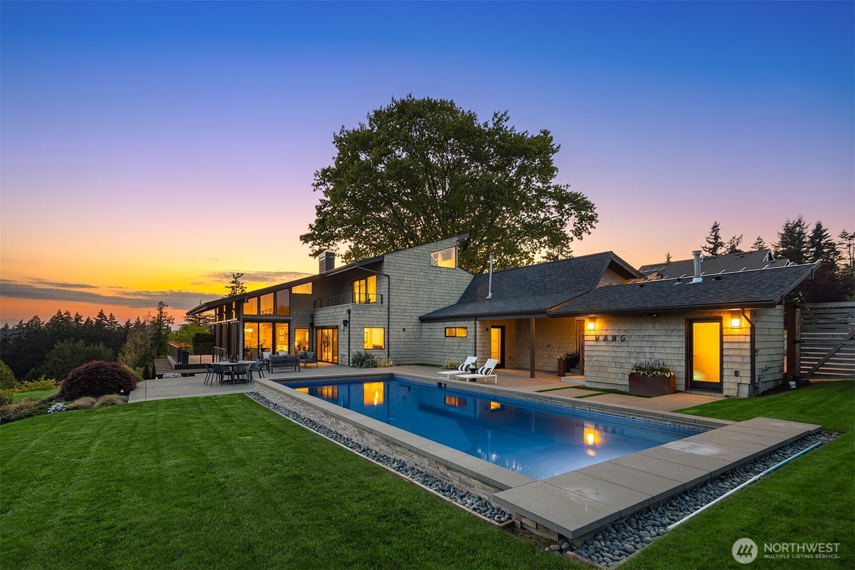 8221 NE 117th Street , Kirkland, WA 98034
