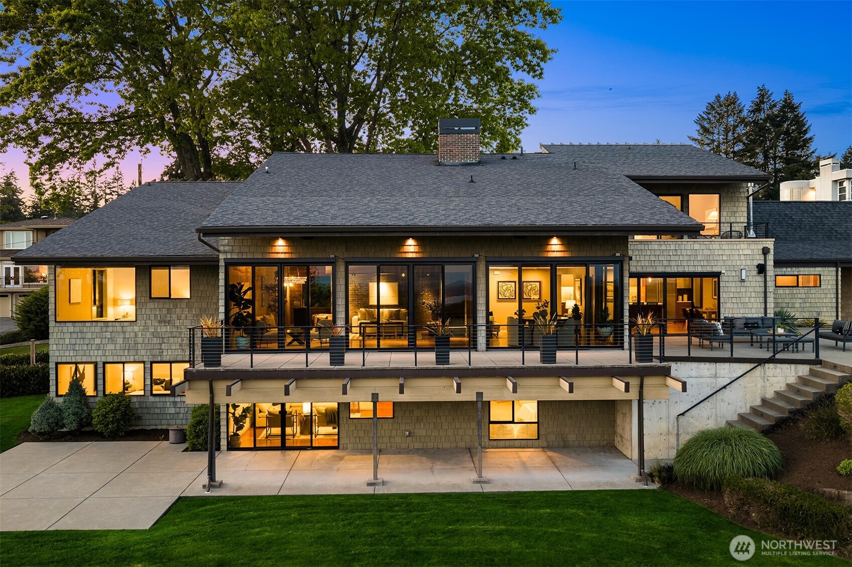 8221 NE 117th Street , Kirkland, WA 98034
