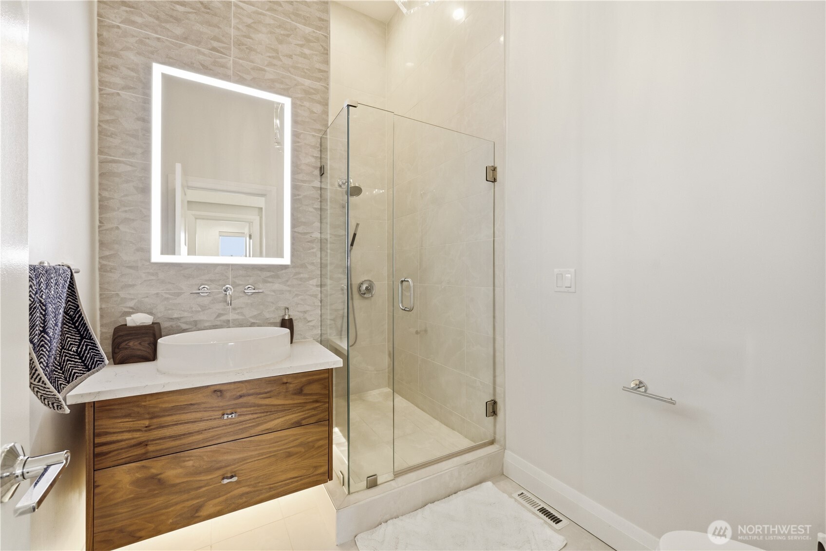 7226 S Ryan Street , Seattle, WA 98178