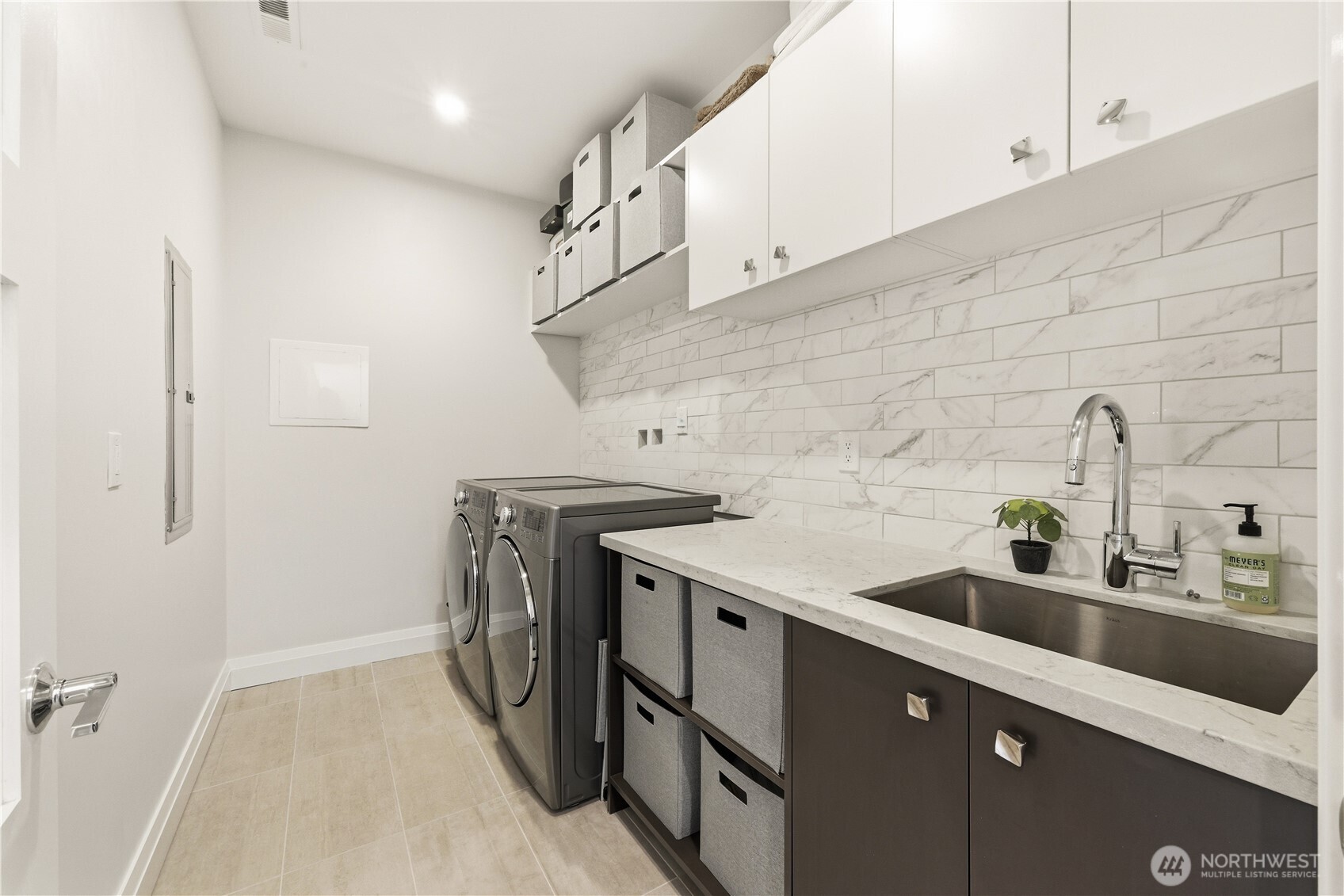 7226 S Ryan Street , Seattle, WA 98178