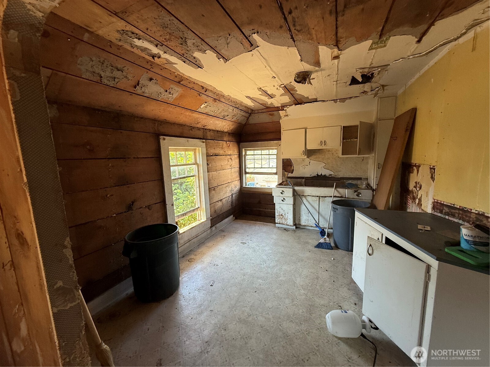 222 12th Street , Raymond, WA 98577