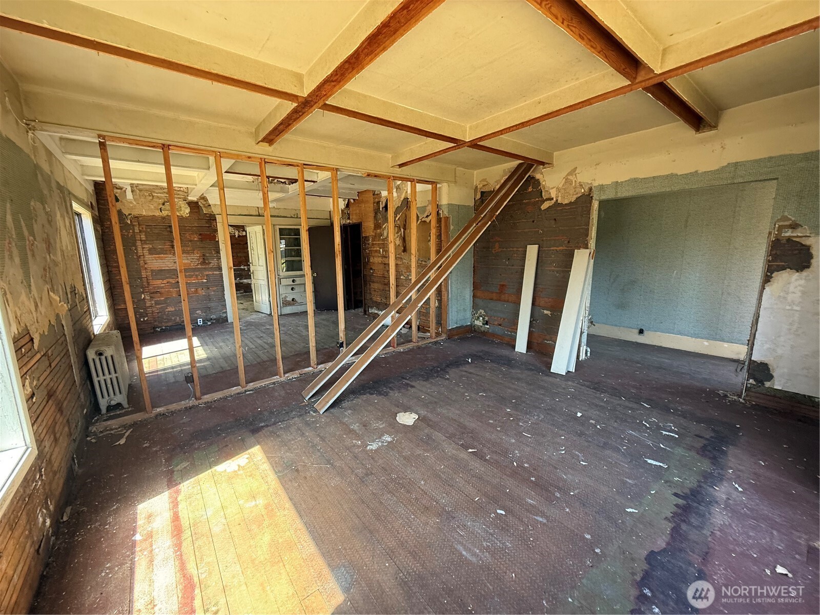 222 12th Street , Raymond, WA 98577