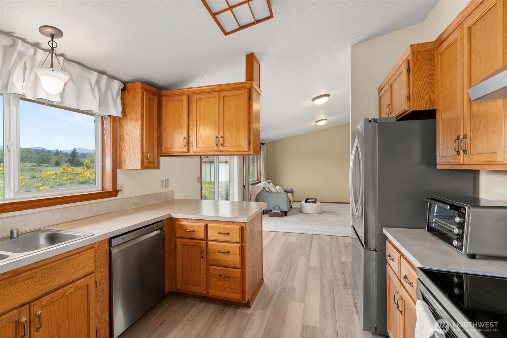 13820 Logez Court SW, Olympia, WA 98512