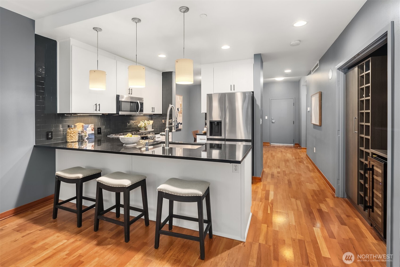 2716 Elliott #402, Seattle, WA 98121