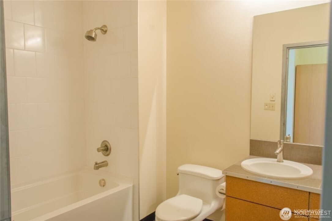 1414 12th Avenue #401, Seattle, WA 98122