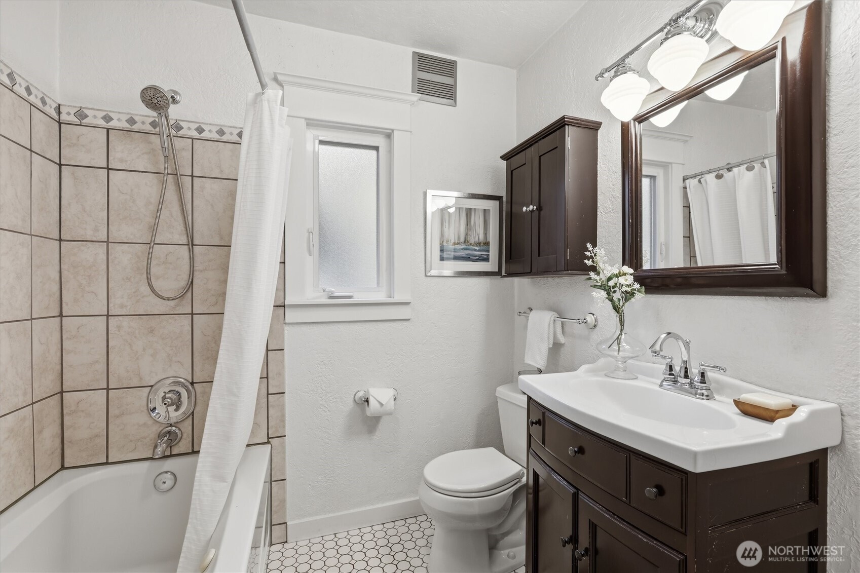 924 N 75th Street , Seattle, WA 98103