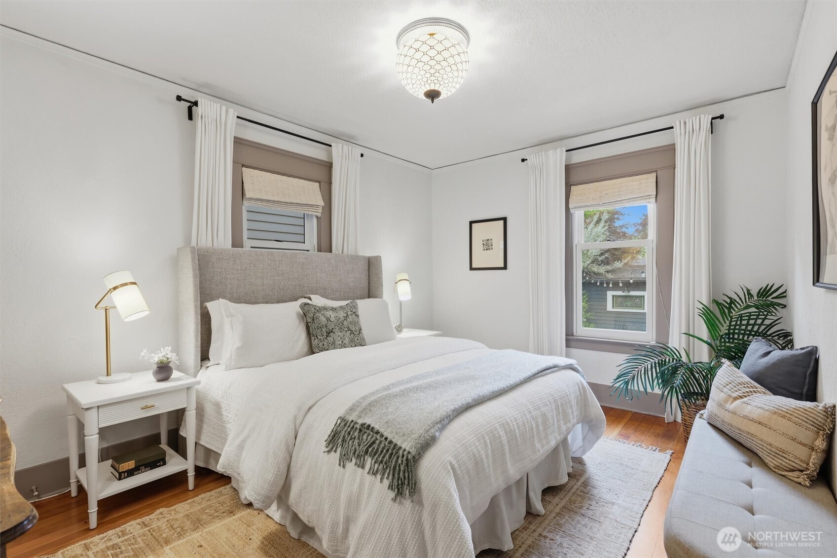 924 N 75th Street , Seattle, WA 98103