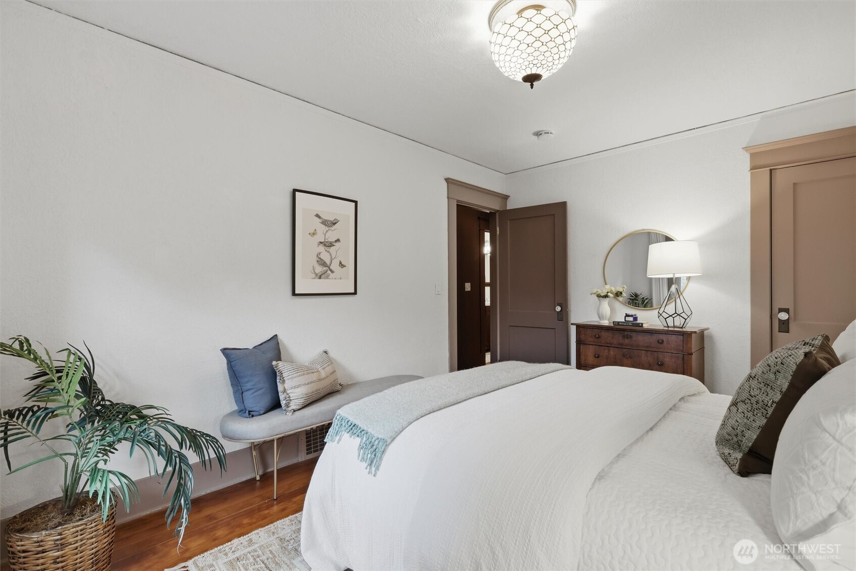 924 N 75th Street , Seattle, WA 98103