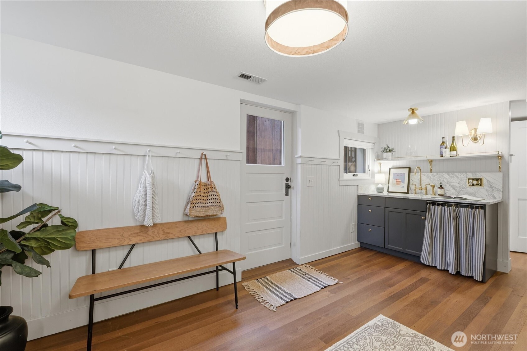 924 N 75th Street , Seattle, WA 98103