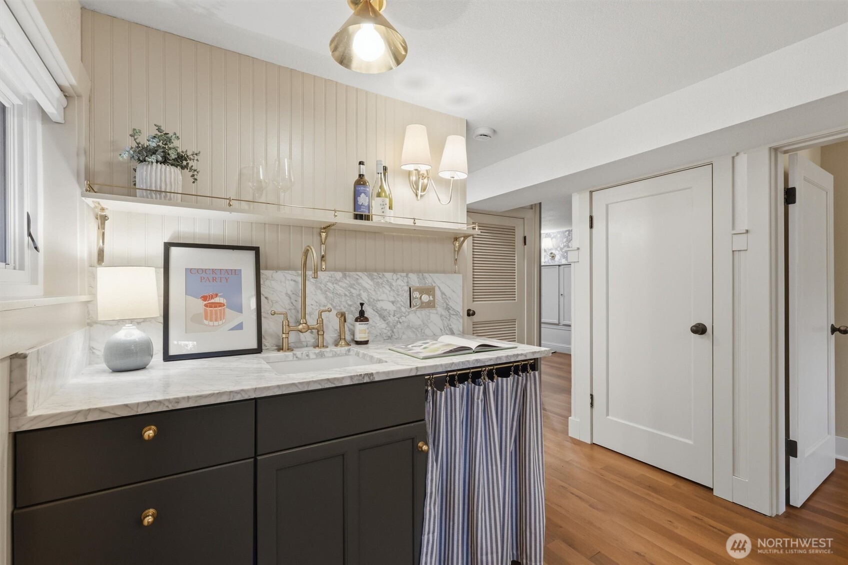 924 N 75th Street , Seattle, WA 98103