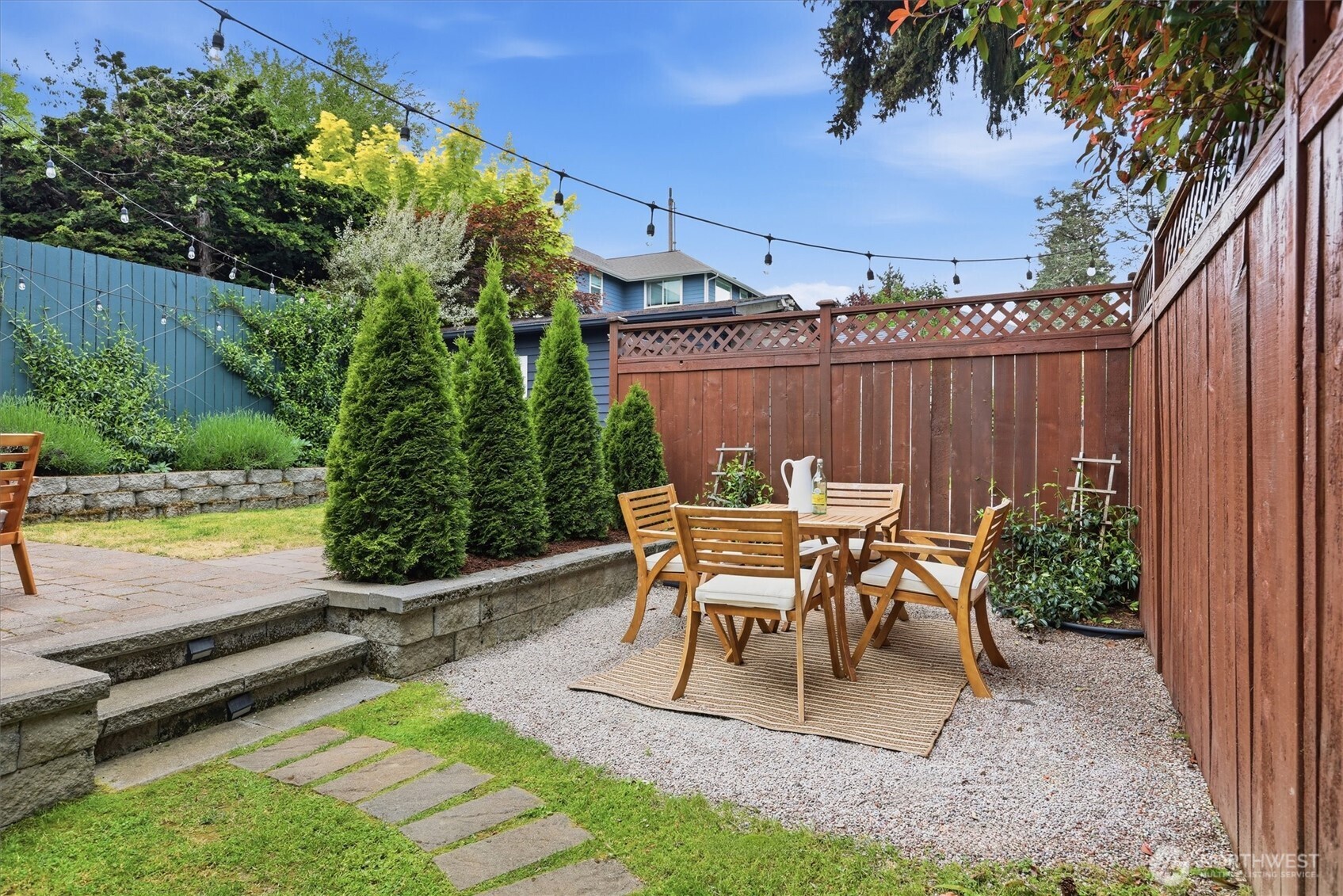 924 N 75th Street , Seattle, WA 98103