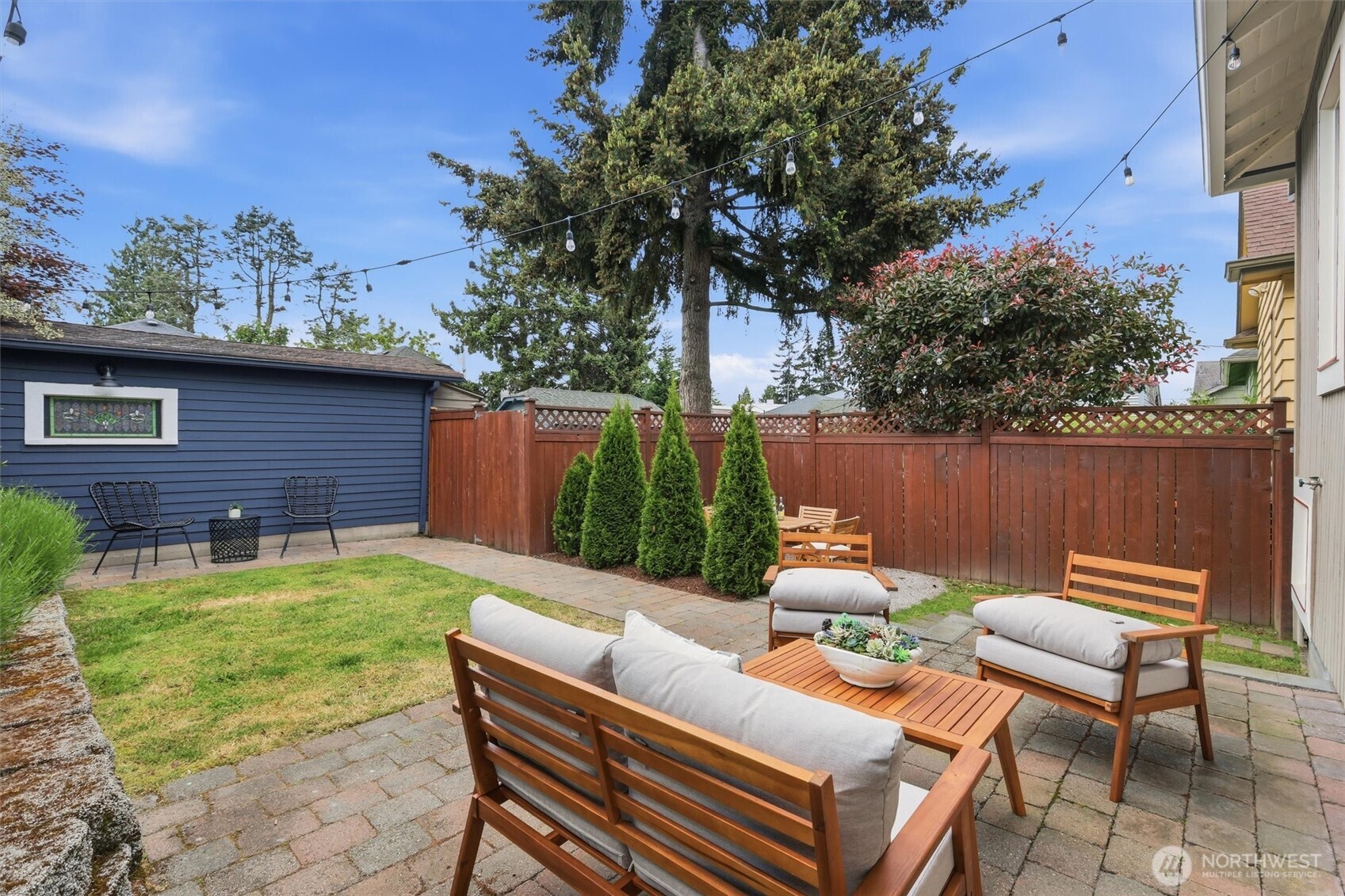 924 N 75th Street , Seattle, WA 98103