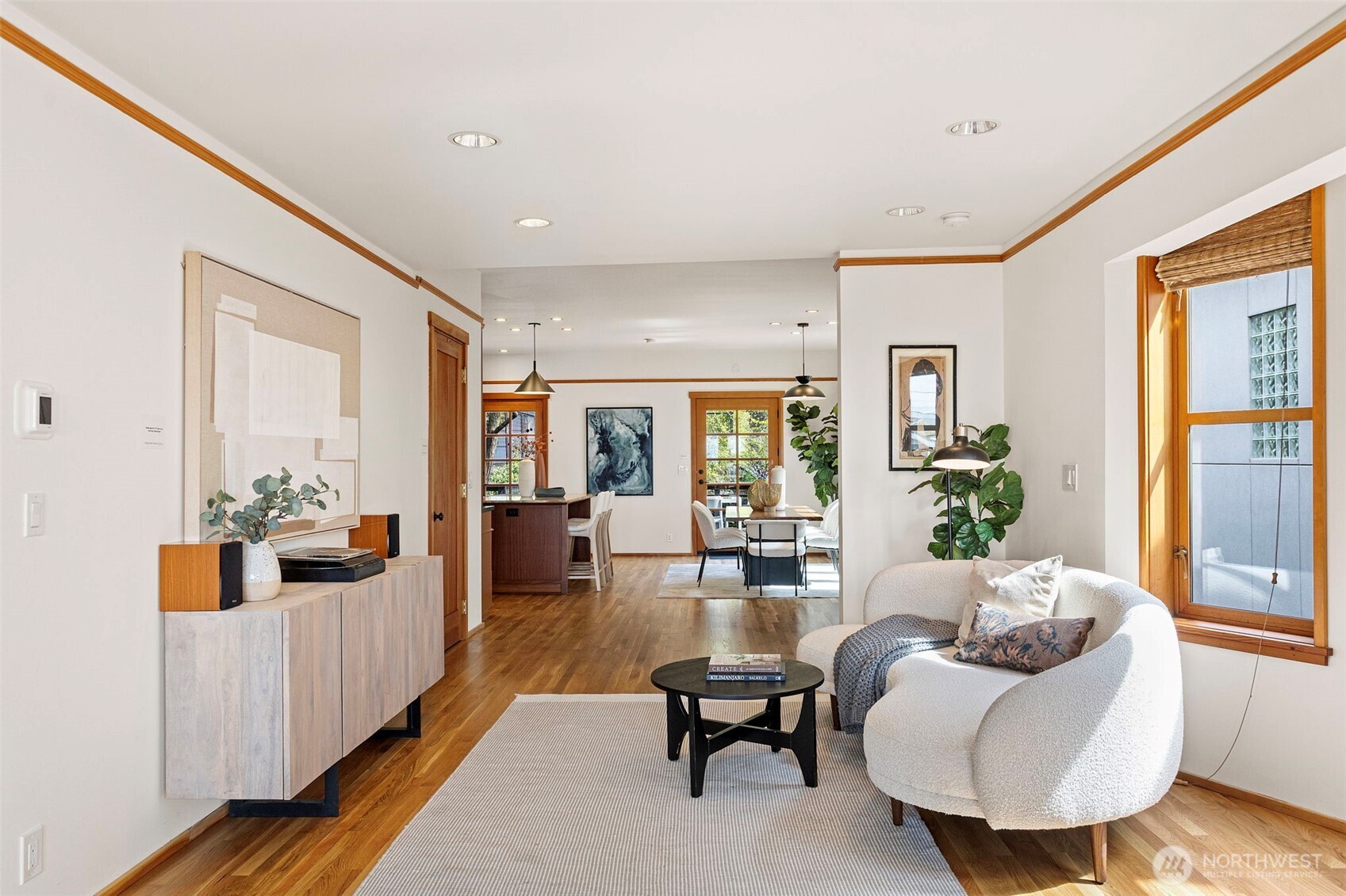 1524 10th Avenue W, Seattle, WA 98119