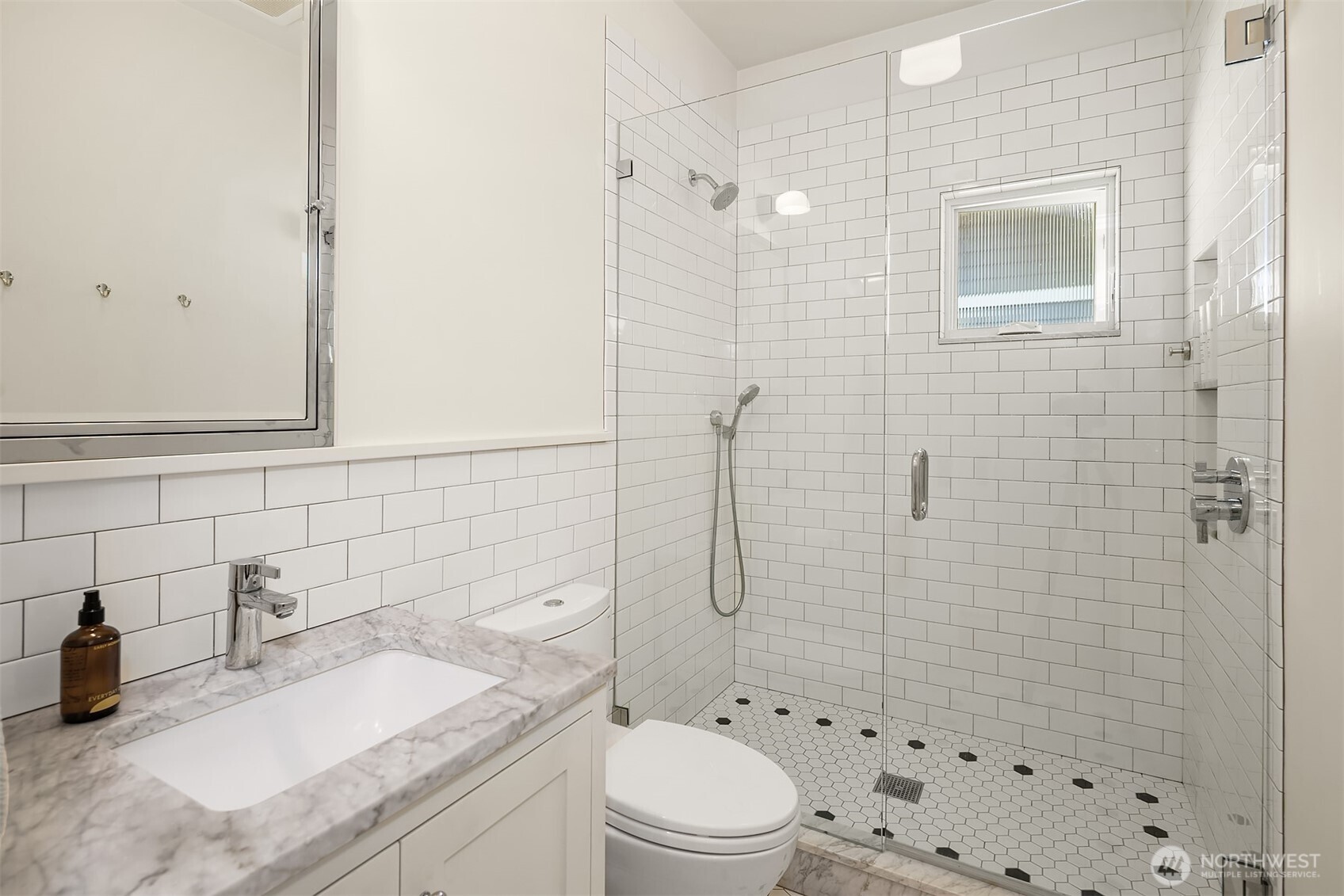 4740 4th Avenue NE, Seattle, WA 98105