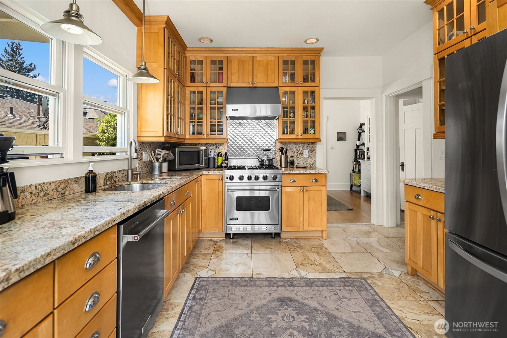4740 4th Avenue NE, Seattle, WA 98105