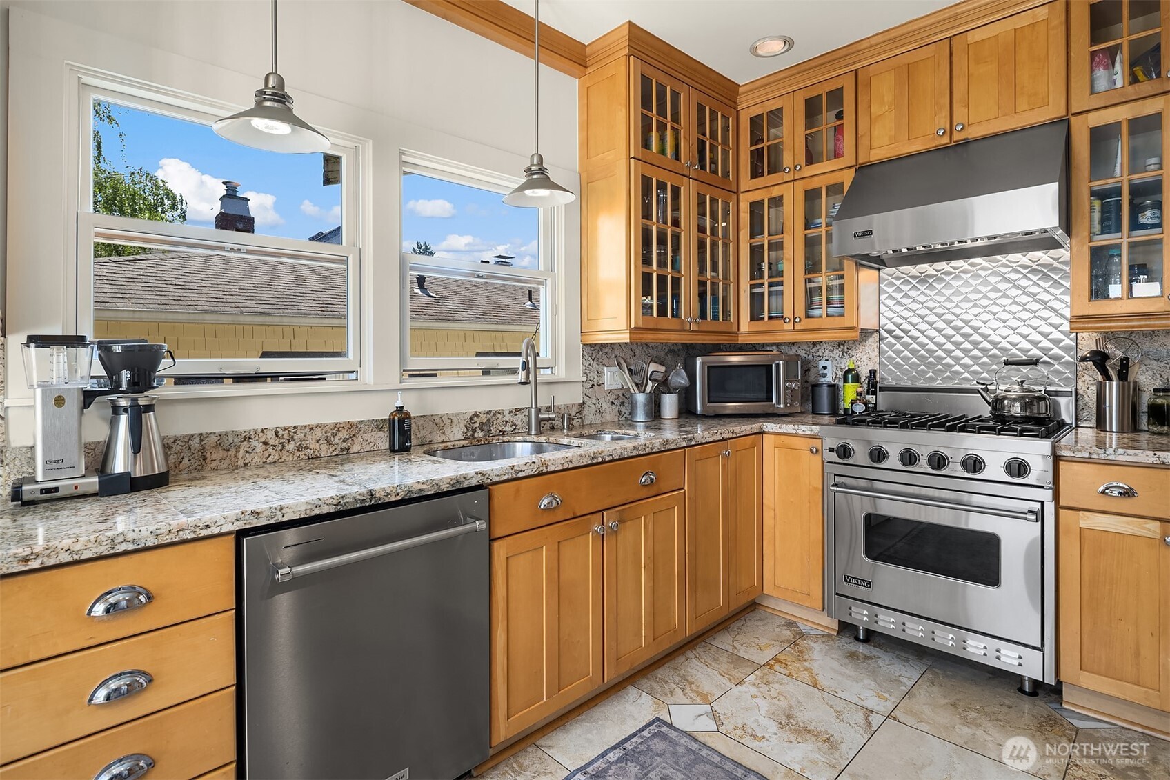 4740 4th Avenue NE, Seattle, WA 98105