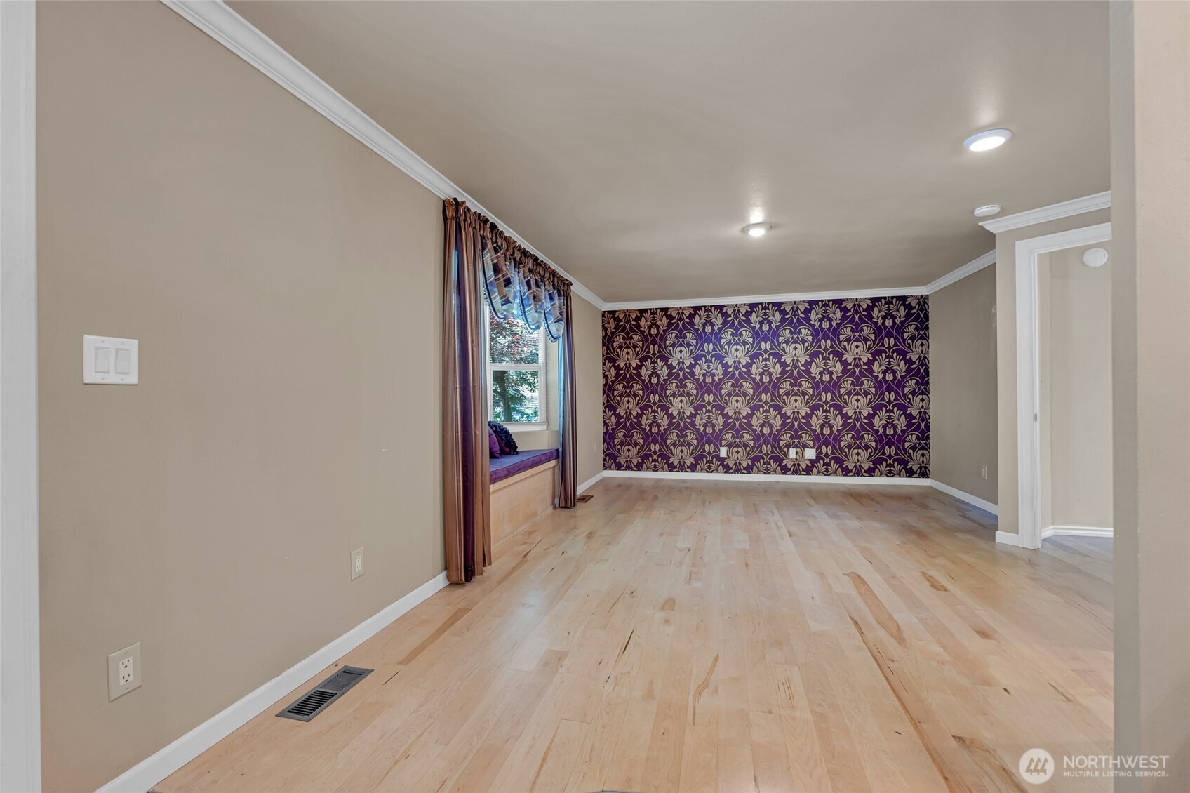 308 NW Bridle Ridge Boulevard , Bremerton, WA 98311
