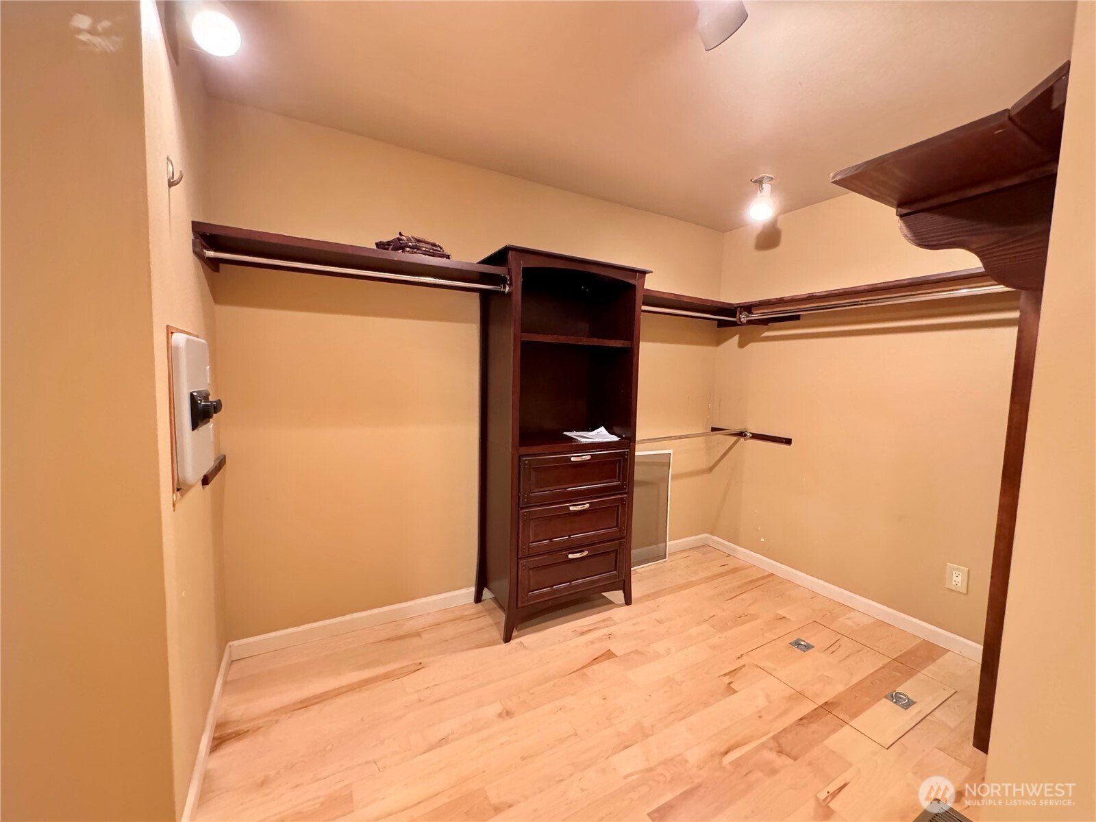 308 NW Bridle Ridge Boulevard , Bremerton, WA 98311