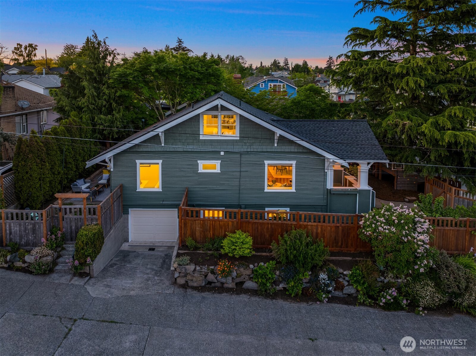 6903 32nd Avenue NW, Seattle, WA 98117