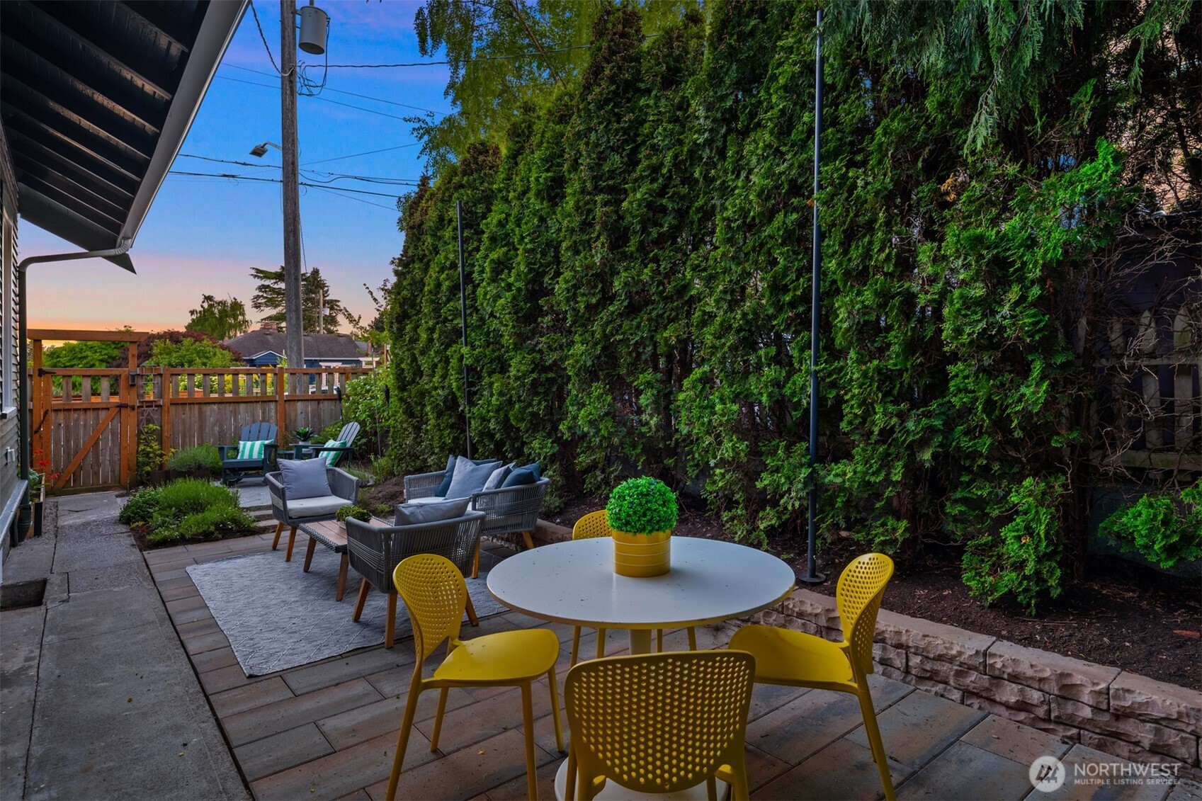 6903 32nd Avenue NW, Seattle, WA 98117