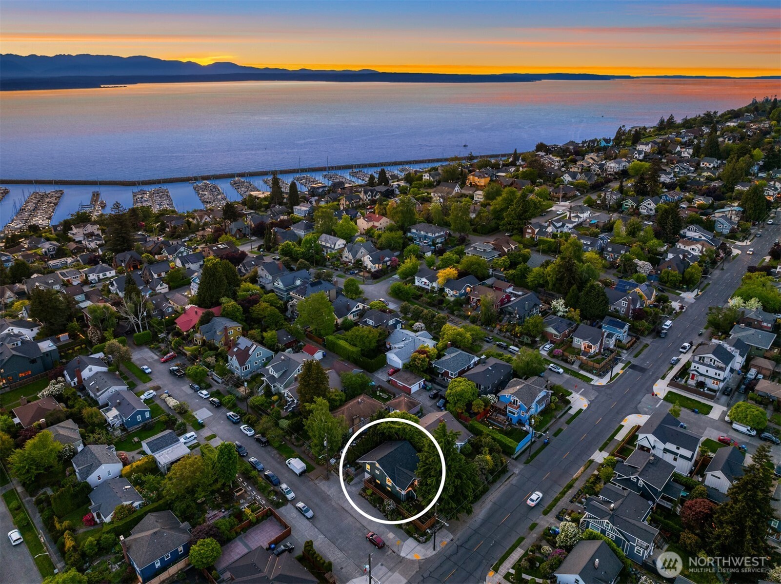6903 32nd Avenue NW, Seattle, WA 98117