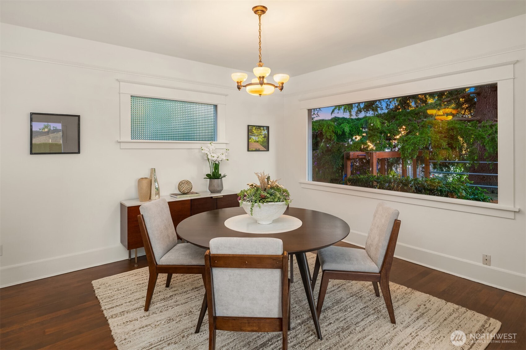 6903 32nd Avenue NW, Seattle, WA 98117