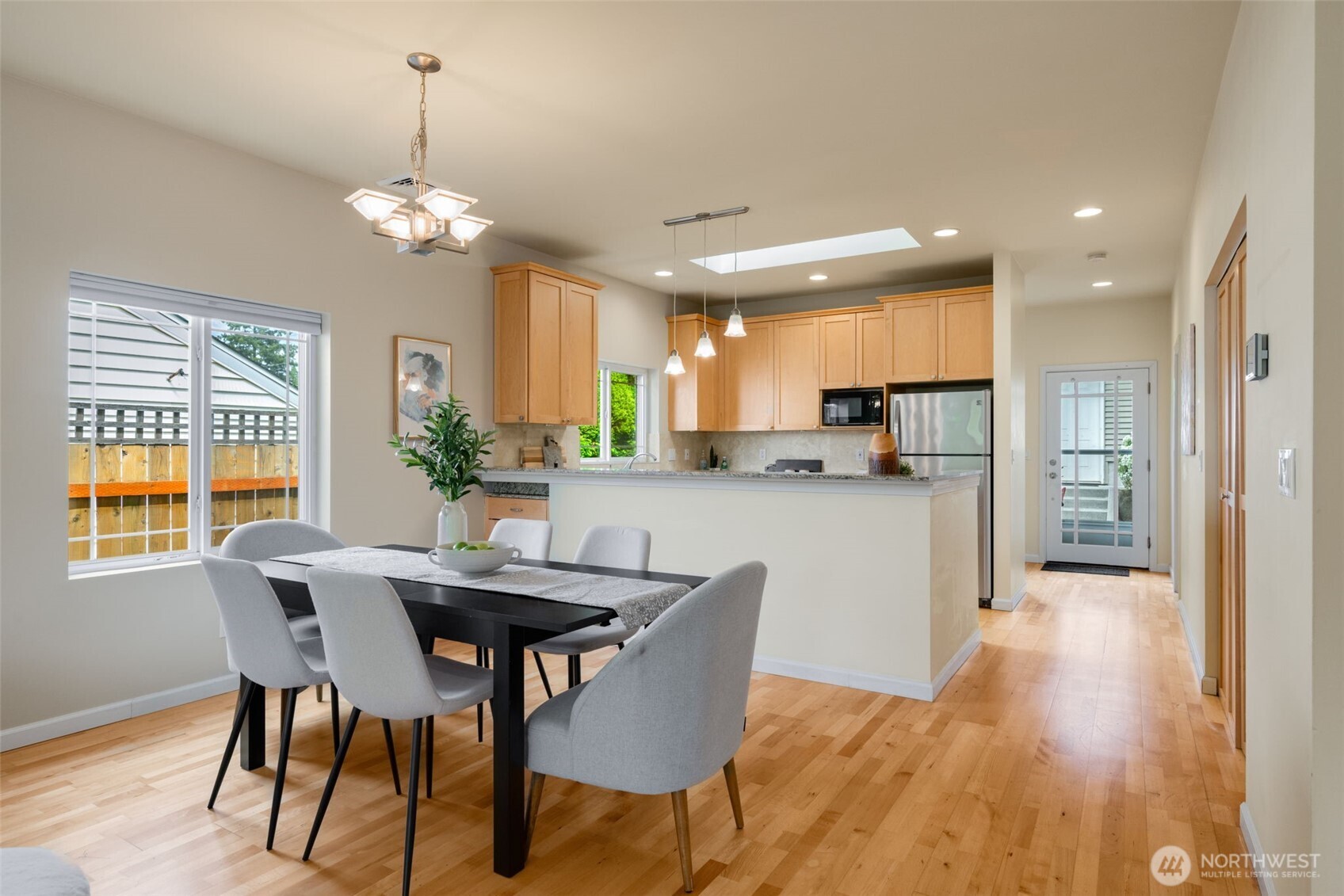 7910 20th Avenue SW, Seattle, WA 98106