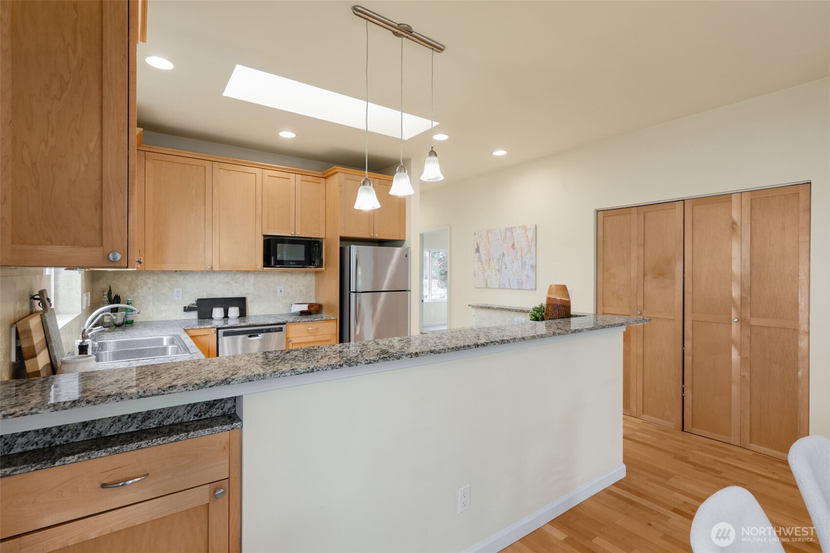 7910 20th Avenue SW, Seattle, WA 98106