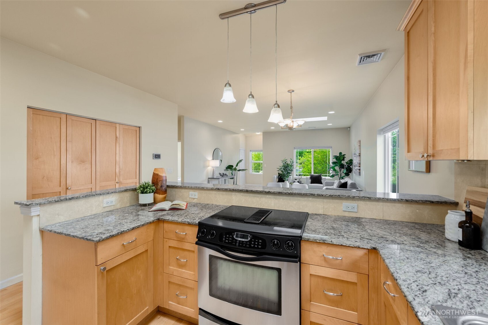 7910 20th Avenue SW, Seattle, WA 98106