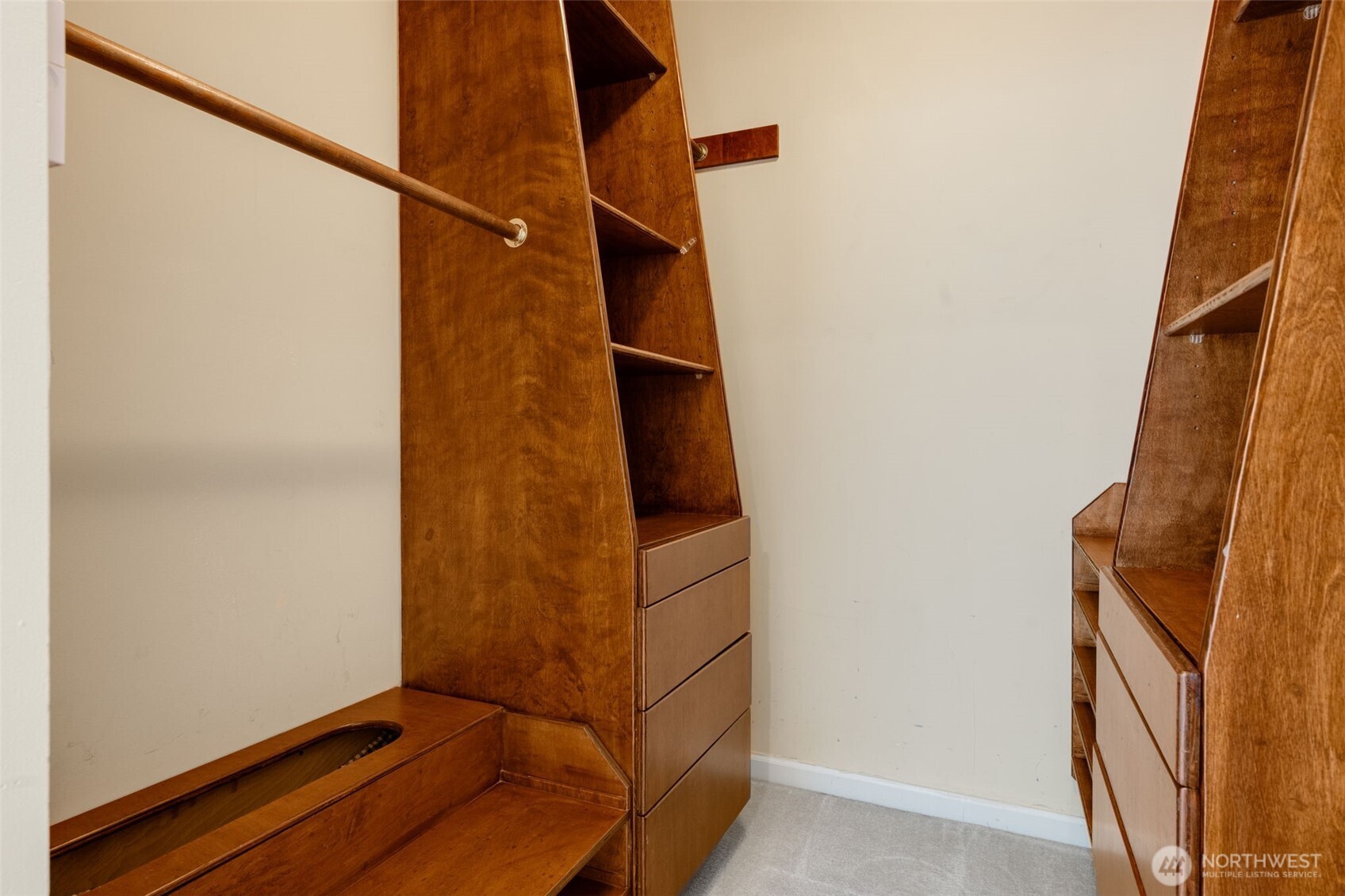 7910 20th Avenue SW, Seattle, WA 98106