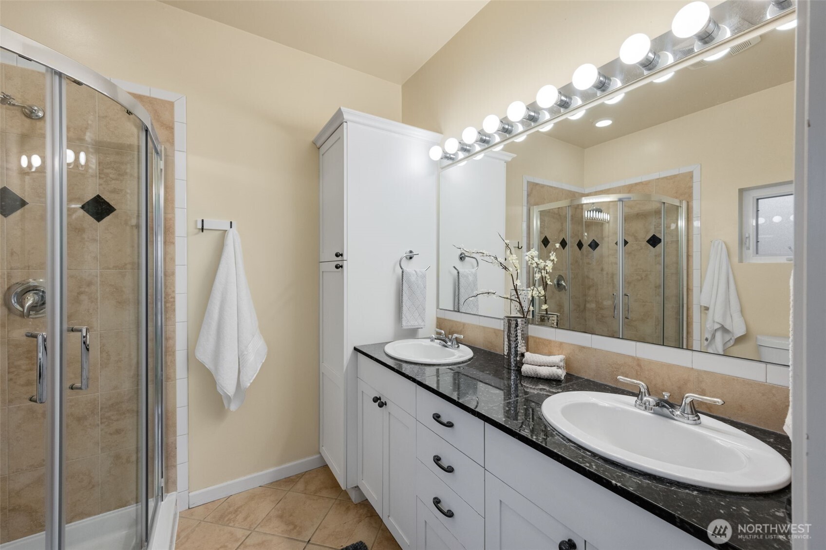 7910 20th Avenue SW, Seattle, WA 98106