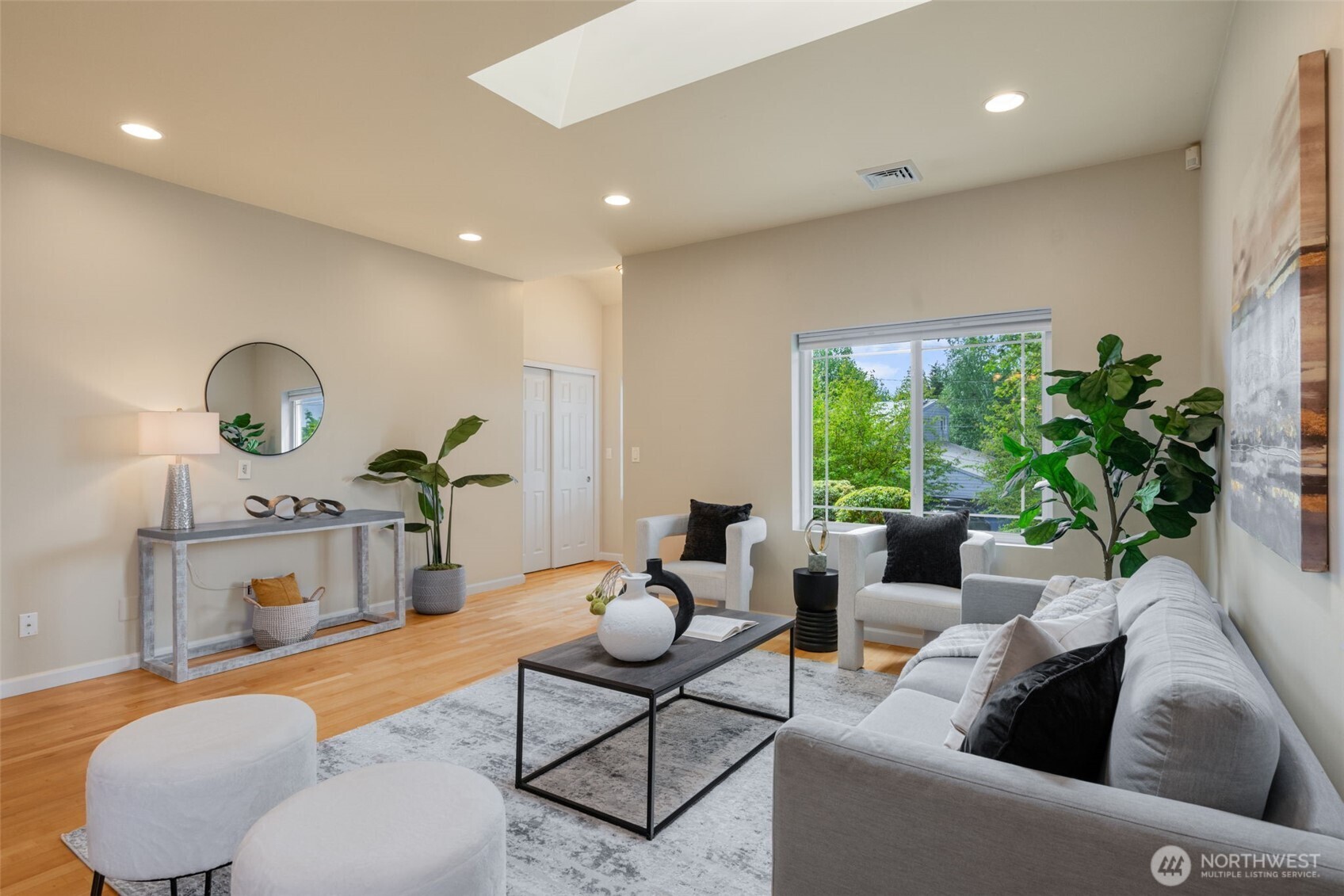7910 20th Avenue SW, Seattle, WA 98106