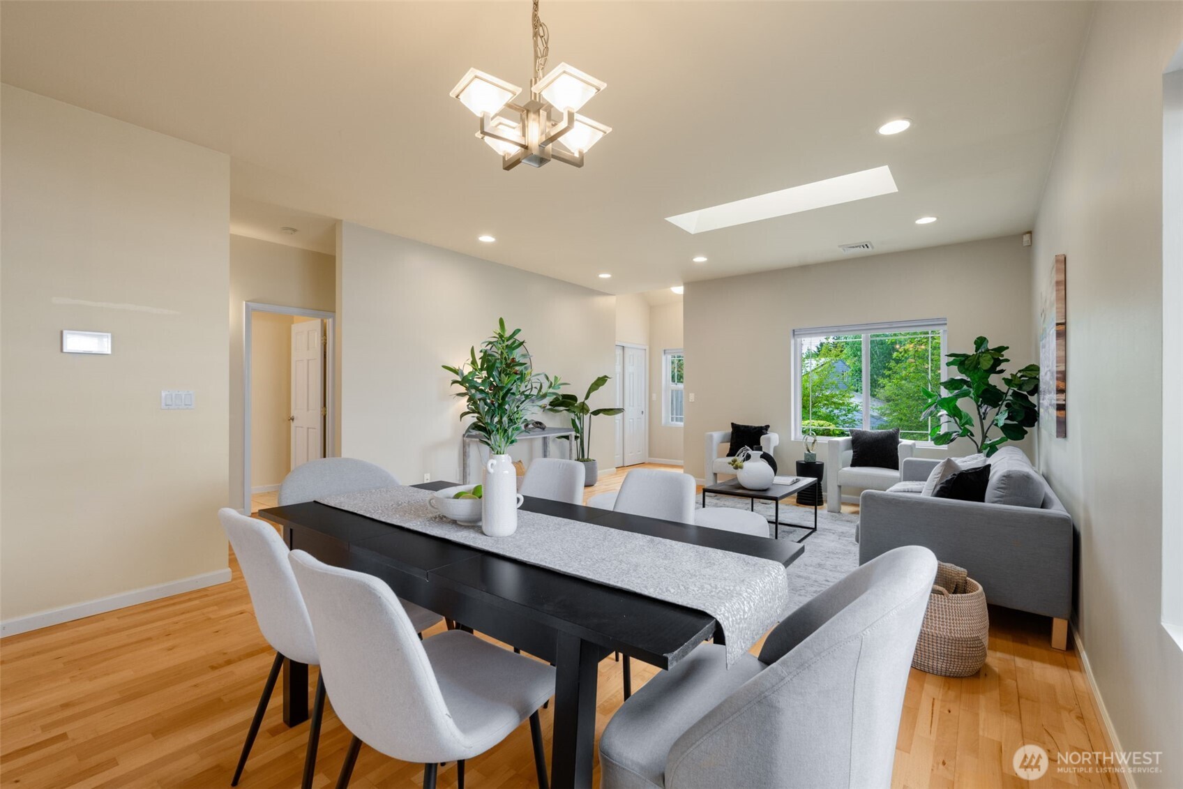 7910 20th Avenue SW, Seattle, WA 98106