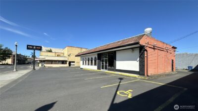 300 S Pacific Avenue , Kelso, WA 98626 - Photo 2