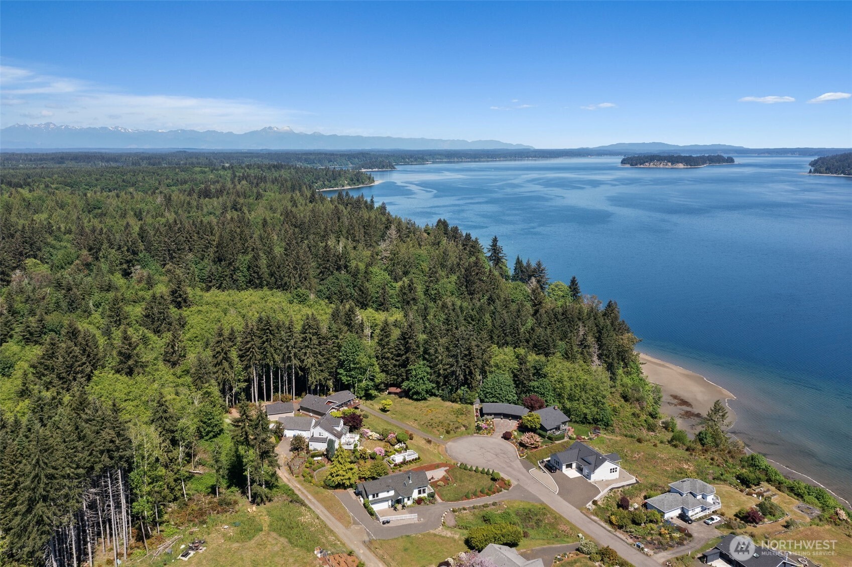 15 E Smith Cove Way , Shelton, WA 98584