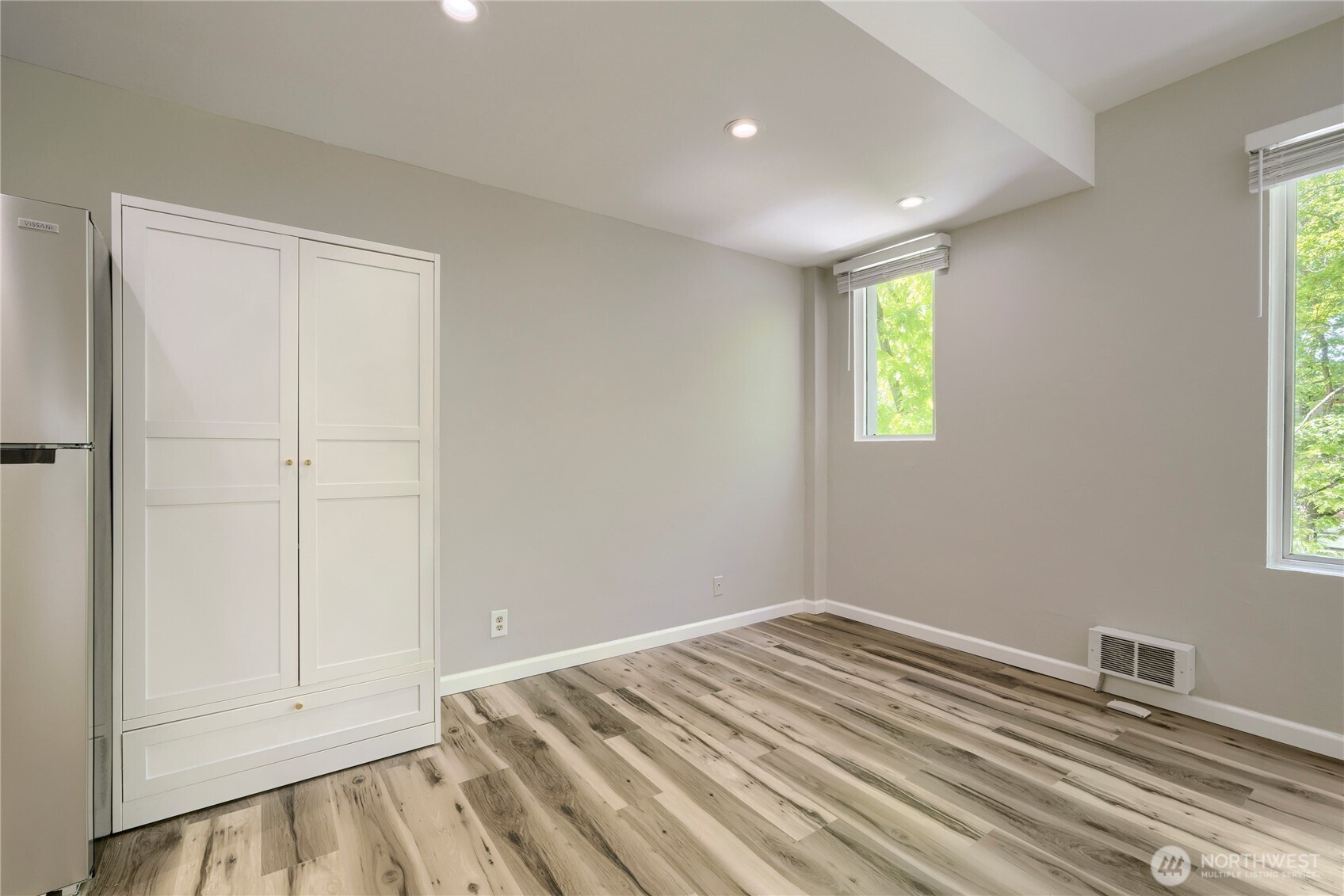 2700 4th Avenue #301, Seattle, WA 98121