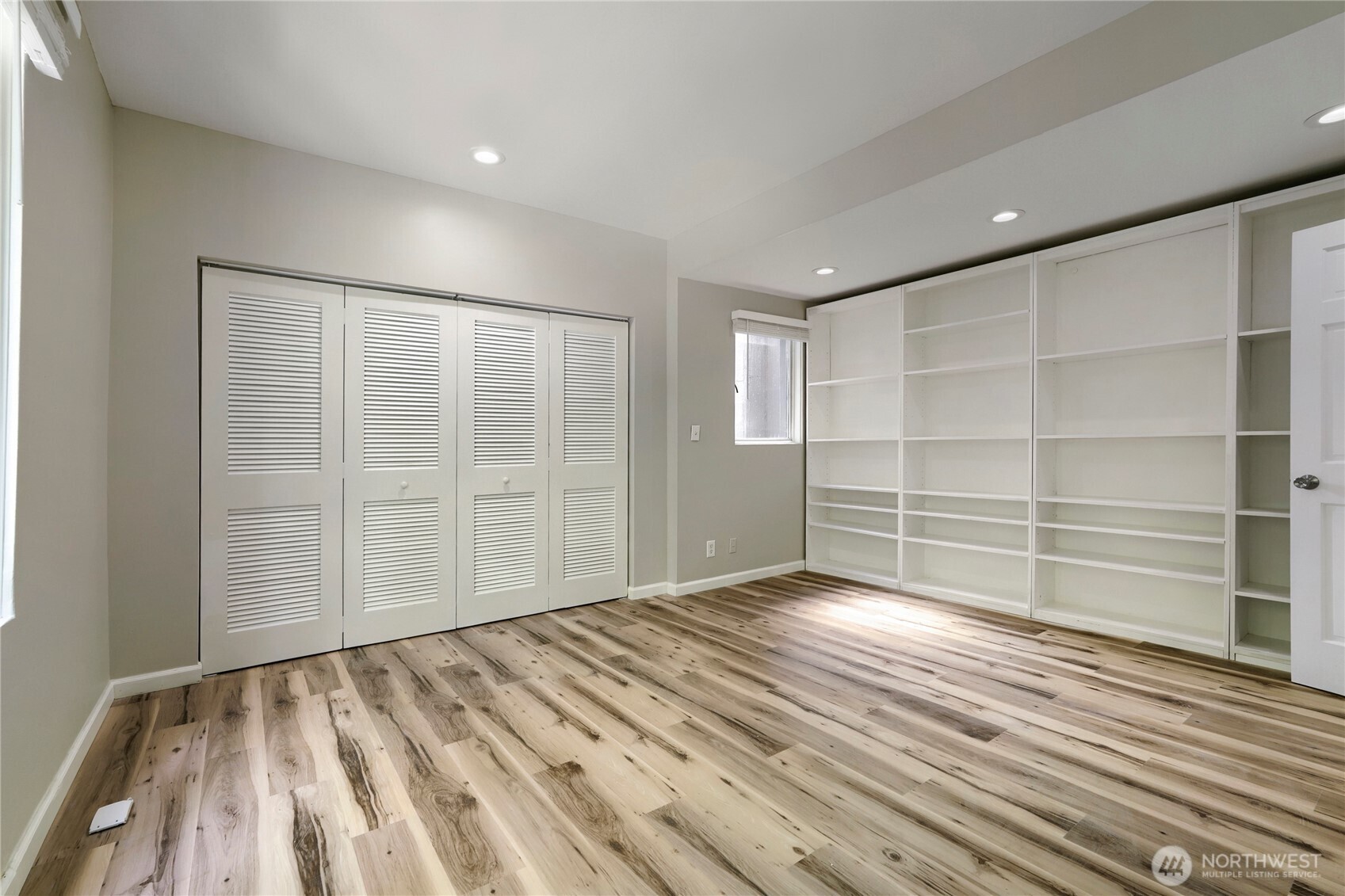 2700 4th Avenue #301, Seattle, WA 98121