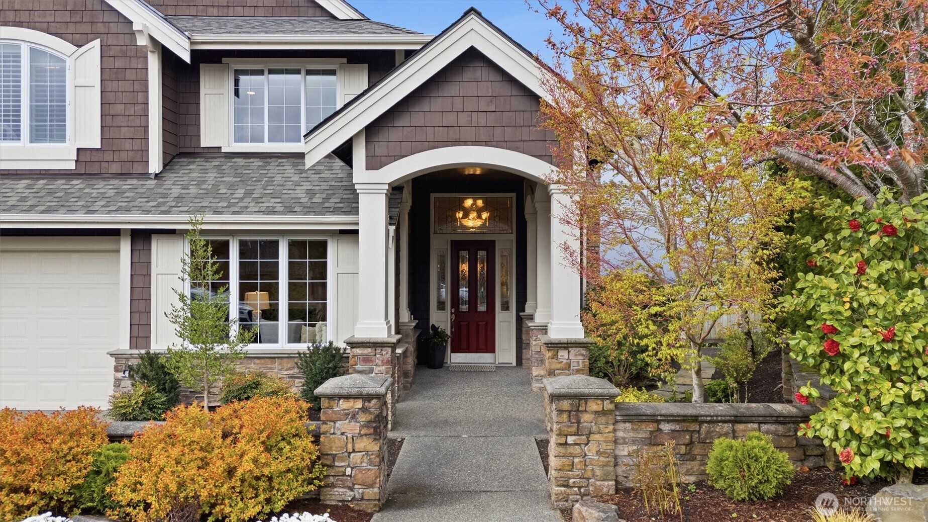 2734 NE Daphne Street , Issaquah, WA 98029