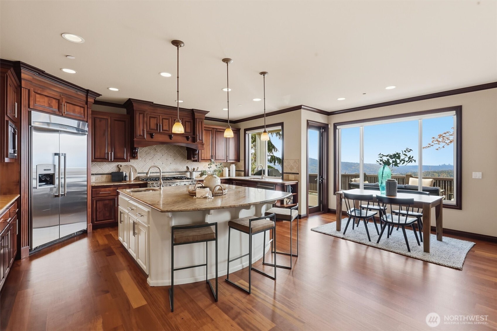 2734 NE Daphne Street , Issaquah, WA 98029