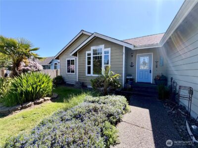 415 Quinault Avenue SE, Ocean Shores, WA 98569